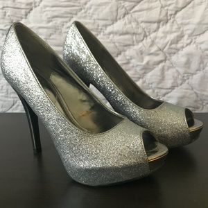 Silver glitter peep toe heels - GORG! - size 7M